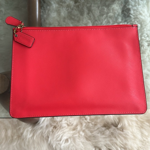 COACH DARCY LEATHER MEDIUM TECH POUCH - Picture 4 of 5